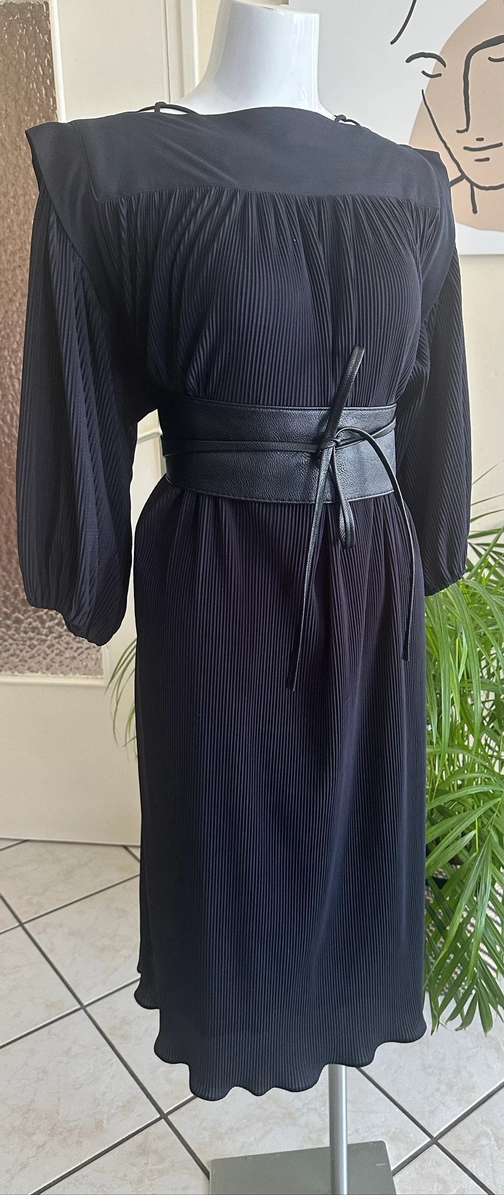 Robe Noire Doublée T42/44 – Jamais Portée – Zéro Transparence